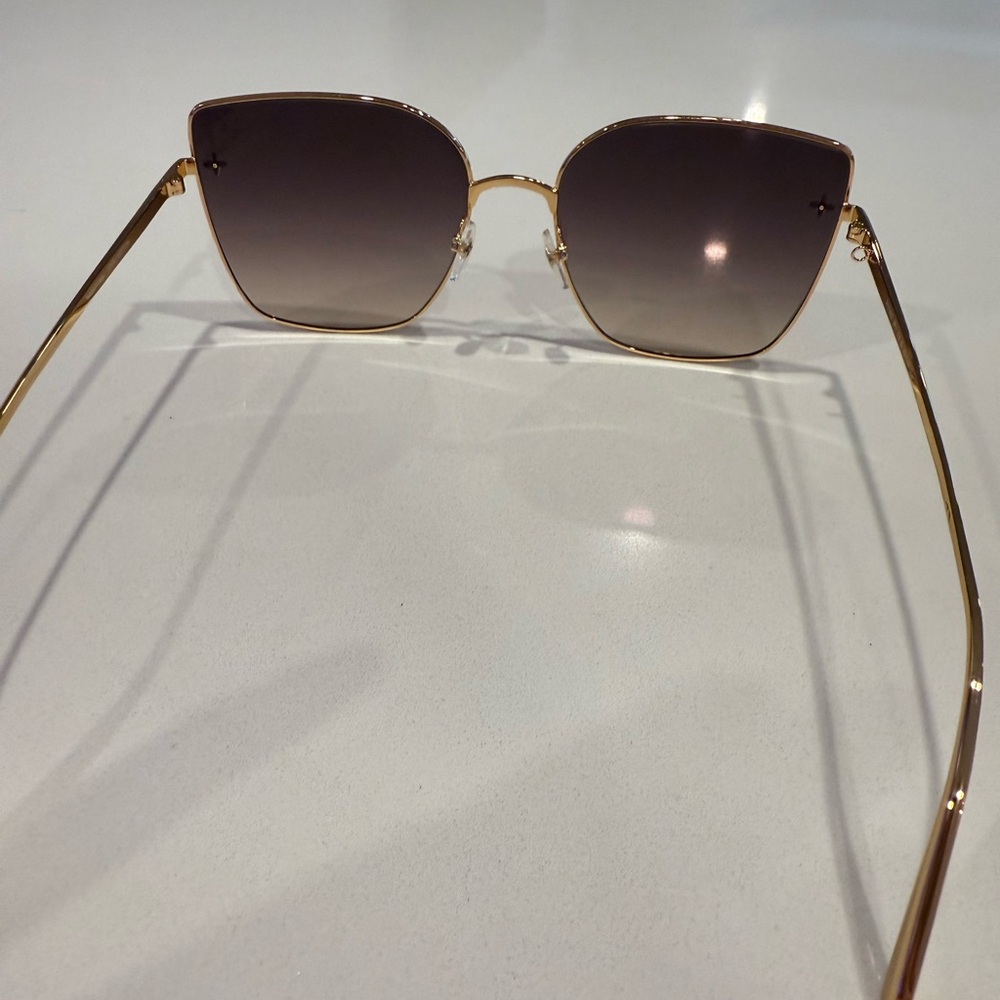 Louis Vuitton Charm Cat Eye Sunglasses - Picture 8 of 10